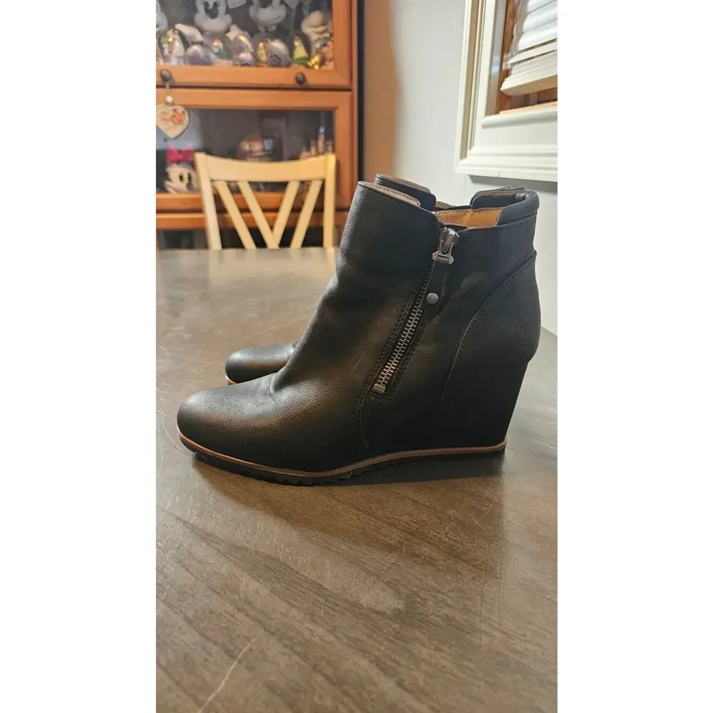 Women's Black Soul Naturalizer Haley Wedge Bootie size‎ 9M
